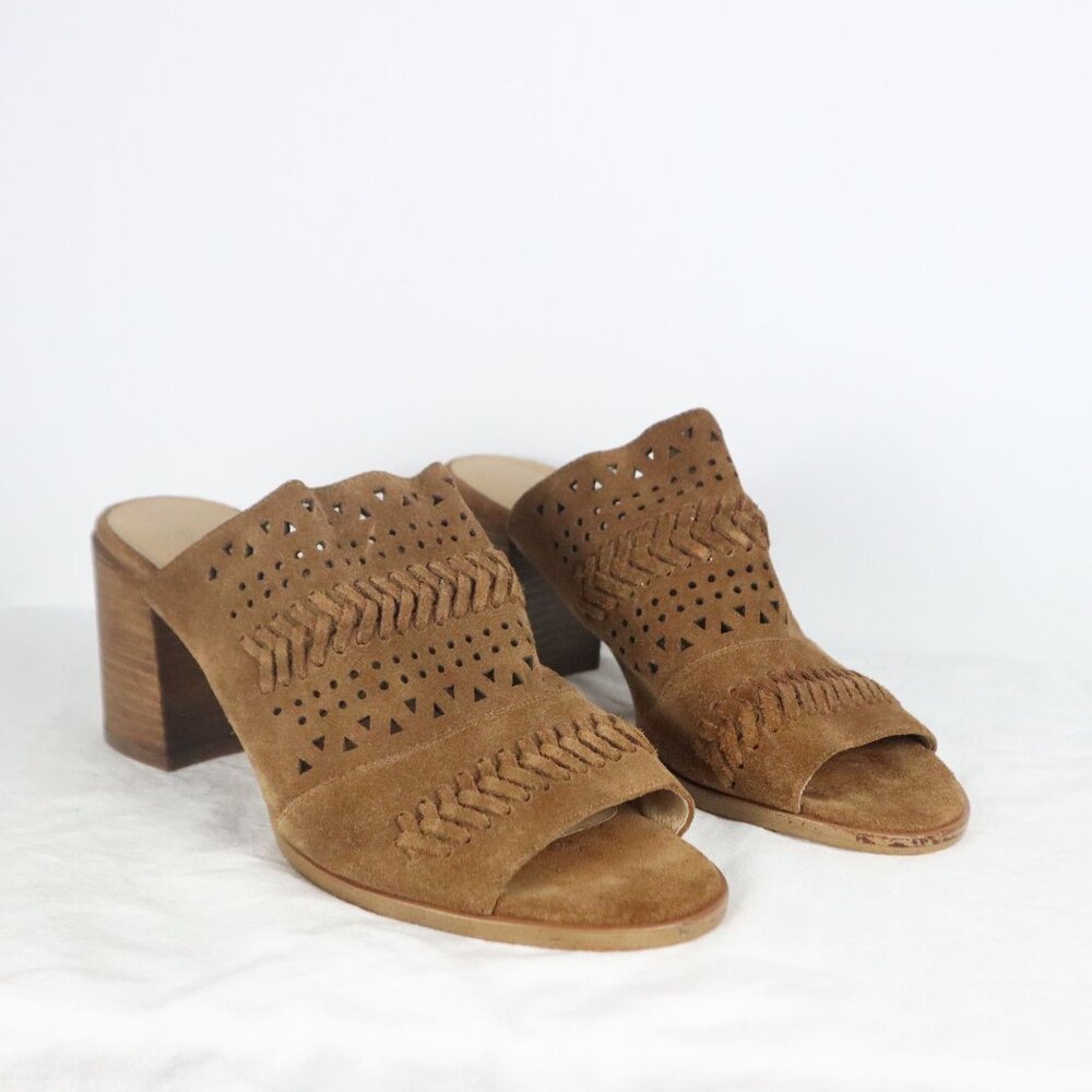 Woman's Caslon Cognac Suede Maggie Slide Sandal Sz 8